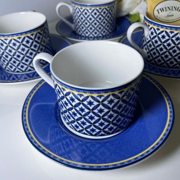 VICTORIA & BEALE 'Williamsburg' Flat Cup & Saucer Set - Picture 3 of 9